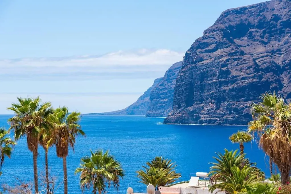 2Bdr Waves & Cliffs Getaway Apartment Acantilado de los Gigantes 0*,  Spain
