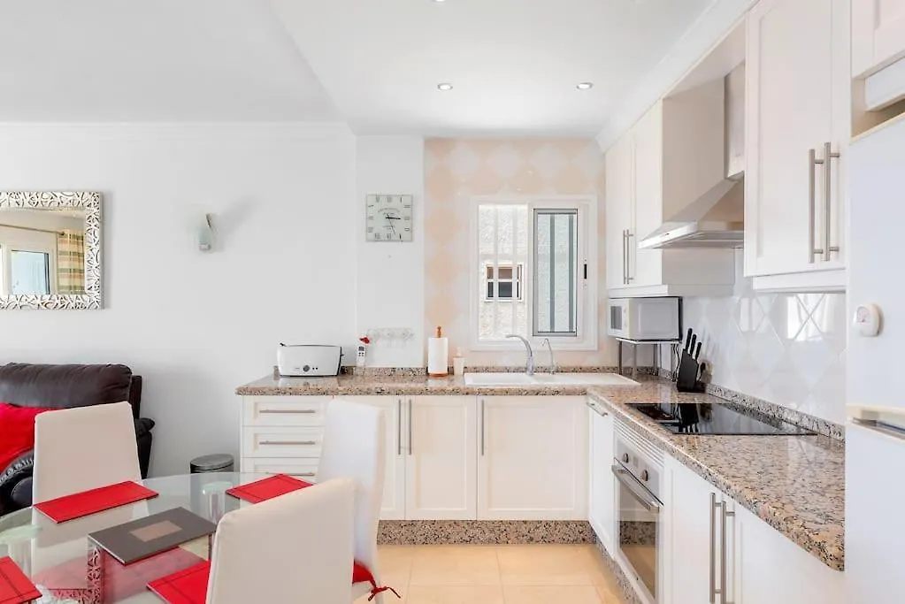 2Bdr Waves & Cliffs Getaway Apartment Acantilado de los Gigantes