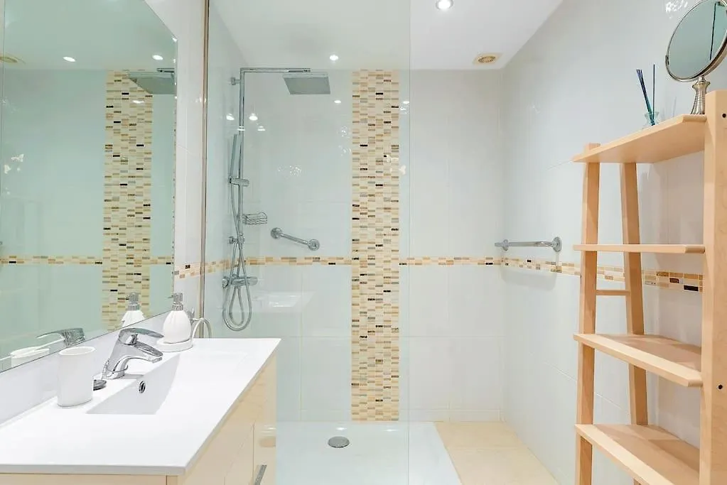 2Bdr Waves & Cliffs Getaway Apartment Acantilado de los Gigantes