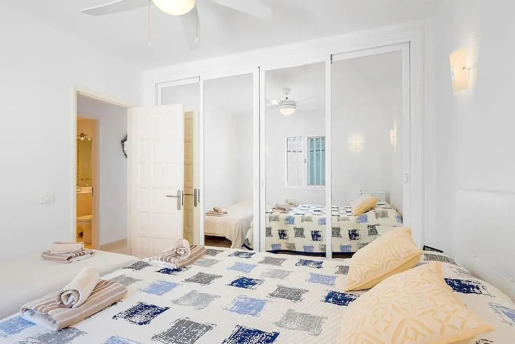 2Bdr Waves & Cliffs Getaway Apartment Acantilado de los Gigantes
