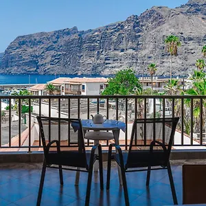 Amazing Atlantic And Breathtaking Mountains Views Acantilado de los Gigantes